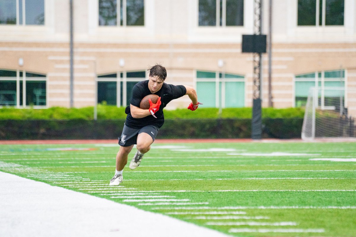 LafColFootball's tweet image. Putting in that offseason work 🏈 🐆
#RollPards #ClimbTheHill
@GoLeopards @LafCol