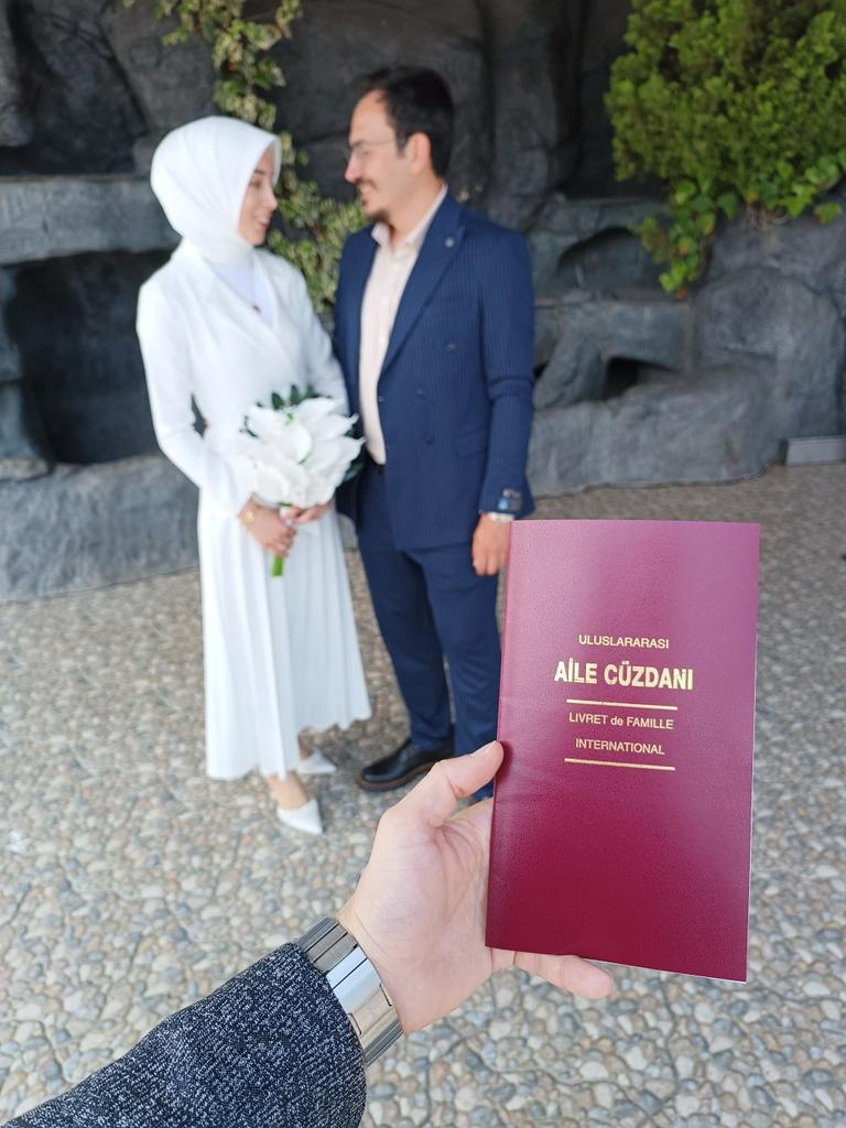 Eserine imza atan bir sanatçı gibi #VildanAtakan