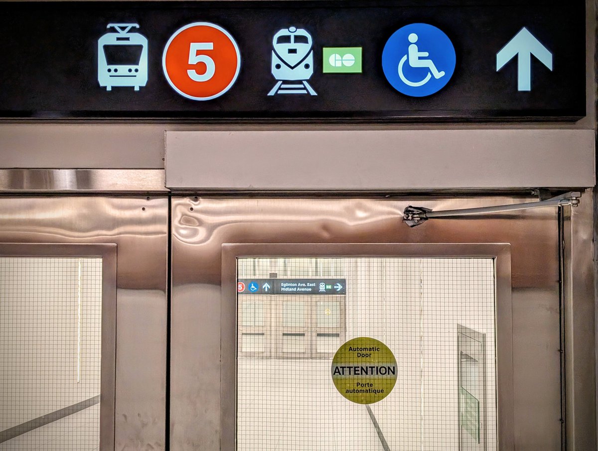 A peak into the Crosstown world.

#ttc #transittoronto #line5 #eglintoncrosstown #metrolinx