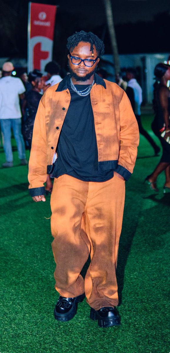 JamAG💫 (@jamagod) on Twitter photo The beat king <a href="/beatz_vampire/">🔥1 BIG CRAZE 🔥</a> is untouchable! 🔥 Churning out hit after hit! 🤯 Bxnx x Fola's success on Apple Music Nigeria is just the beginning! 🚀 #BeatzVampire The beat king <a href="/beatz_vampire/">🔥1 BIG CRAZE 🔥</a> is untouchable! 🔥 Churning out hit after hit! 🤯 Bxnx x Fola's success on Apple Music Nigeria is just the beginning! 🚀 #BeatzVampire