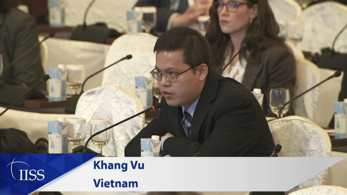 KhangXVu's tweet image. Based on my co-authored @IntSecHarvard article on arms control as wedge strategy, I asked Australian and the Netherlands Ministers of Defence at the 22nd Shangri-la Dialogue about the danger of US adversaries exploiting arms control to induce a US withdrawal from the Pacific.