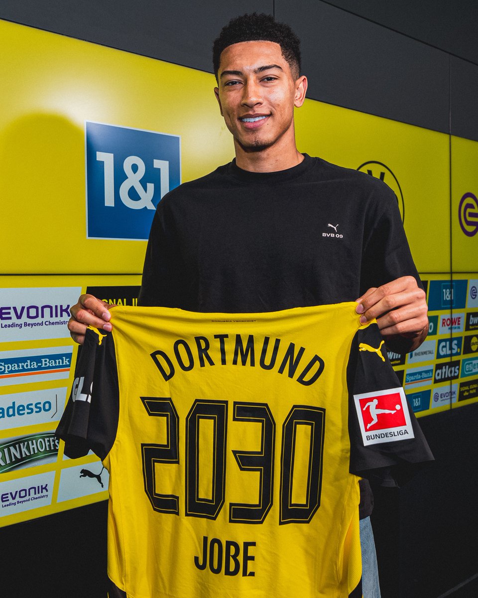 BlackYellow's tweet image. Welcome to Dortmund, Jobe! 👋

The 19-year-old England U21 international joins on a five-year deal and will wear number 77 at the FIFA Club World Cup. ✍️