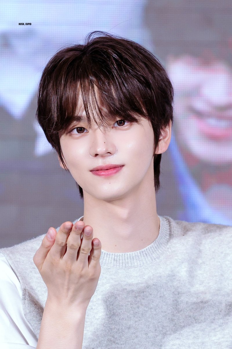 250608 이즈위 상하이 HQ

뽀용용~~

#TWS #투어스 #신유 #SHINYU