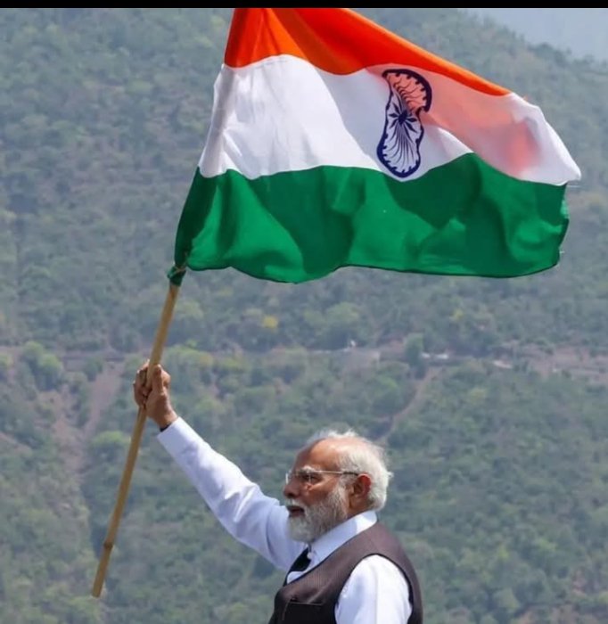 देश गुलामी के दौर से गुजर रहा है और आजादी का अमृत काल खण्ड मनाया जा रहा है विदेशी कानून की किताब कापी पेस्ट करें कार्गेस गांधी नेहरू खानदान ने लेबल अंबेडकर का चढ़ा रखा है पार्लियामेंट हाउस में मोदी जी बोझा ढो रहे हैं संविधान बचाओ गैंग ईसाईयों के कानून वाले संविधान को थोपना चाहते