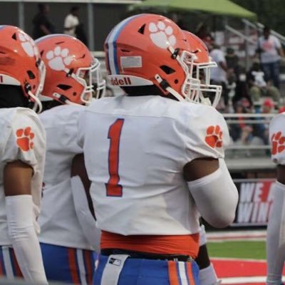 CoachZackGoodFB's tweet photo. Player Profile: Logan Evans @LoganE01_  ATH, Newton County HS, MS

H.H Ranking: 2 Star

5'11, 212 lb, 3.6 GPA, '26

2 Offers including Hampden-Sydney

Evans is a great athlete on offense and defense. Evans is a solid LB able to play the run as good as the pass. Offenslivy Evans punishes defenders making  opposing defense pay for tackling him. Evans has the abilirty to play on both sides of the ball at the next level.