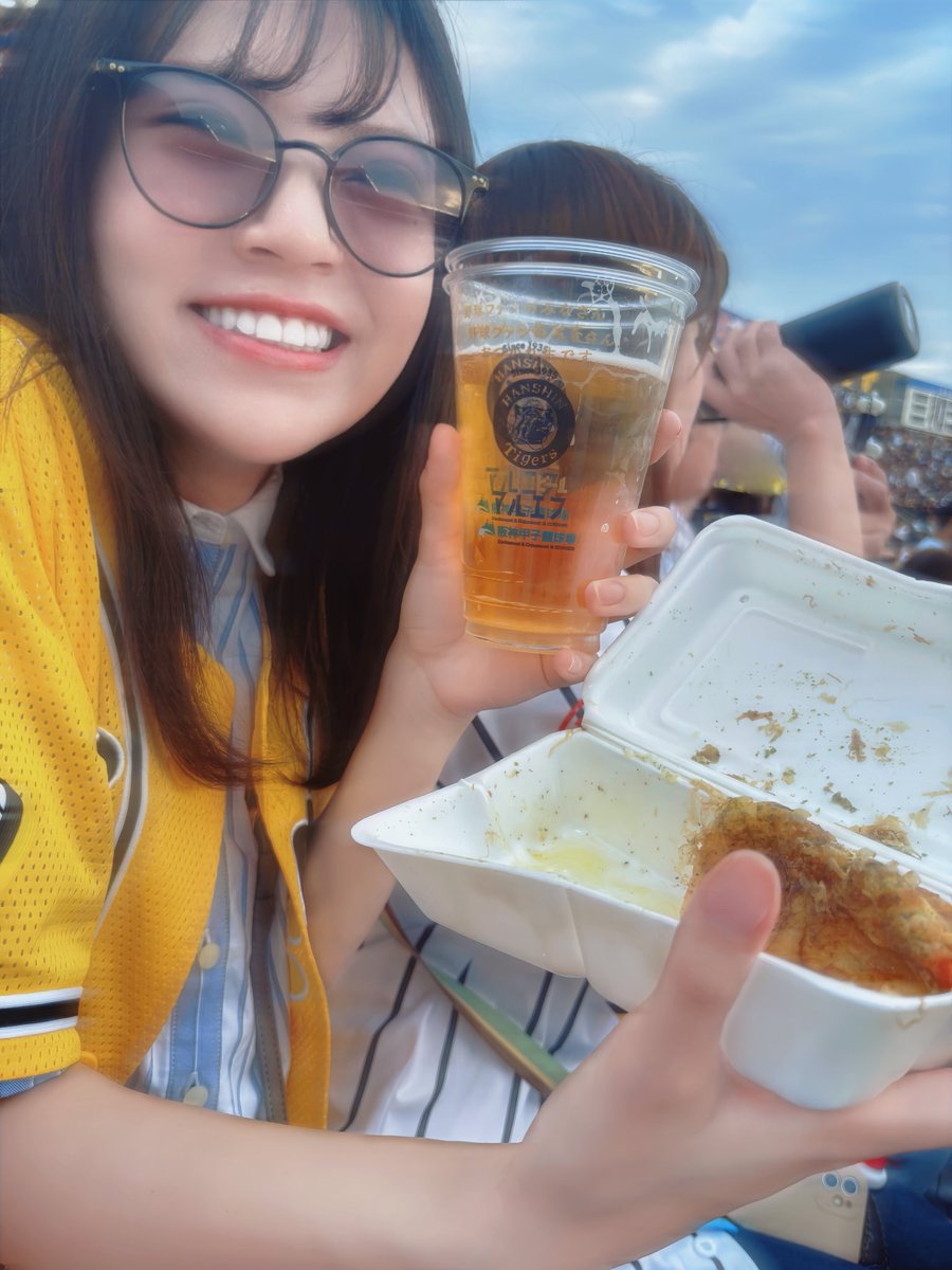 梅雨入りしましたね☔️

雨ニモマケズ、心は晴れやかにいきましょう🍺🔥

湿気撃退ー！