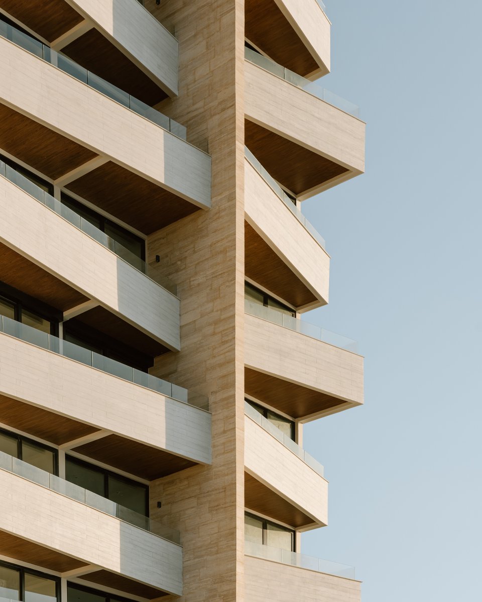 Colortekpaints's tweet photo. Distrito Puerto 🇲🇽 takes interior design the next level with Colortek Scumble - an innovative decorative coating that mimics the elegance of natural wood while delivering superior performance!

#colortek #colortekpaints https://t.co/eDZplnnMNT