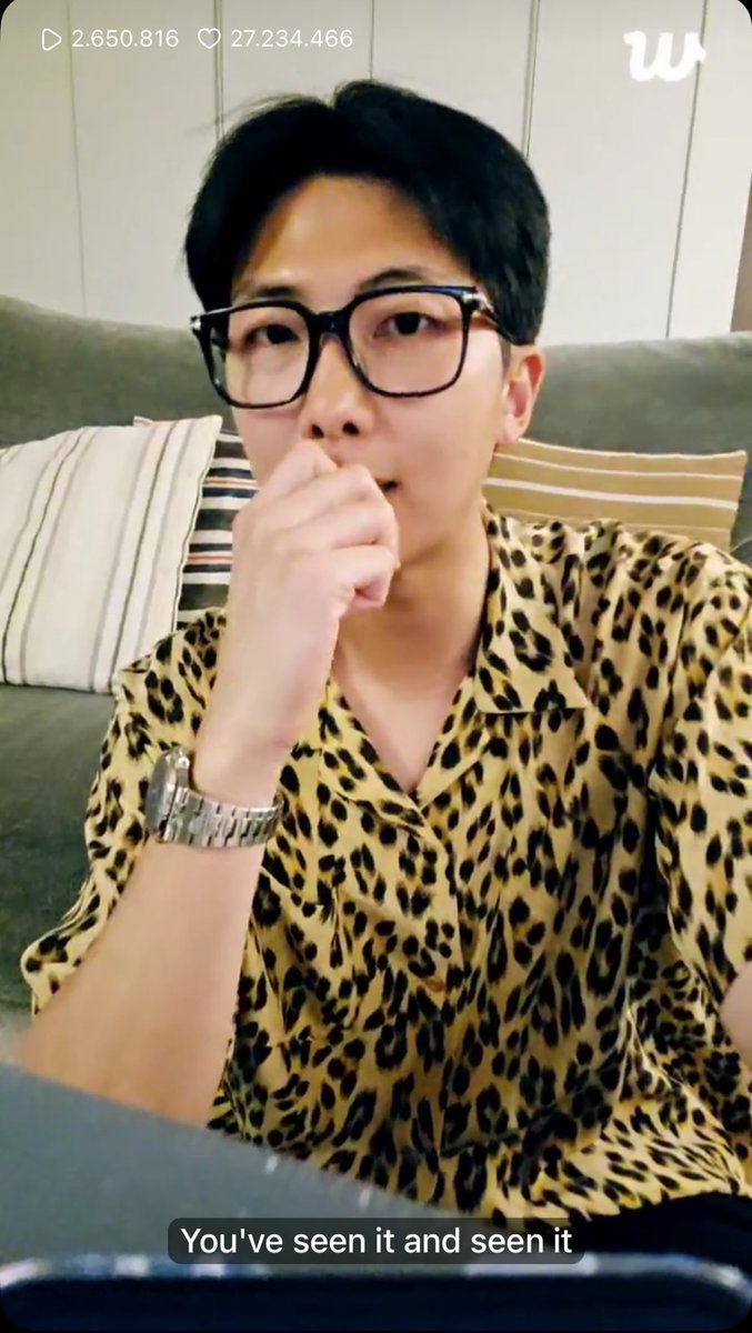 UniversBTS_'s tweet photo. [WEVERSE LIVE] Thread de tradução da live do Namjoon 🐨💜

[+] https://t.co/LYjtSBifvt
