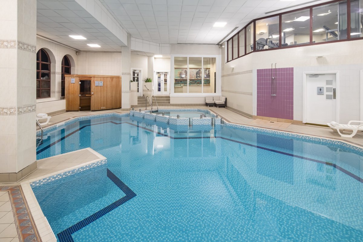 💪 Get strong and make a splash this Summer at The Club Solihull! 💦

Step into a refreshed fitness experience with our new strength training equipment, including a bench press station.🏋️‍♀️

Find out more - eu1.hubs.ly/H0kT_WT0

#Fitness #TheClubSolihull #Solihull #SolihullGym