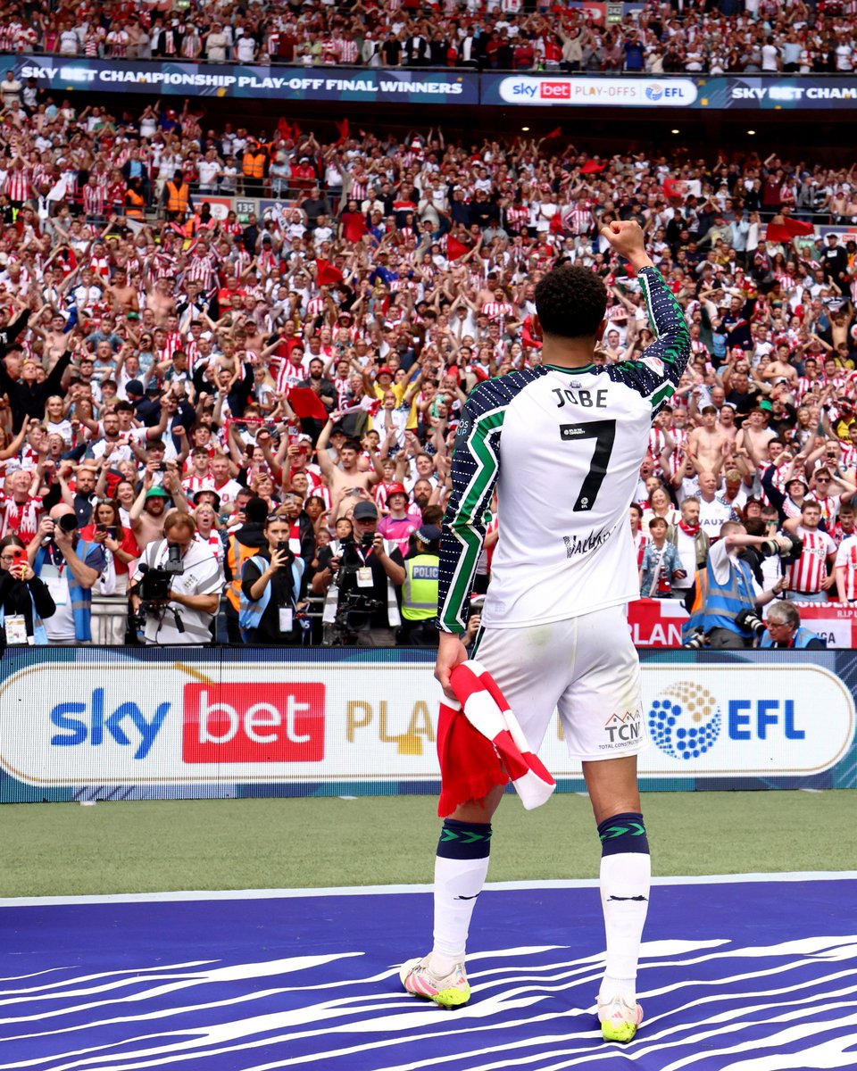 SunderlandAFC's tweet photo. Jobe: 'It’s time for me to say farewell to all the loyal people of Sunderland, who have powered me through two incredible years in red and white. Your support, on so many occasions, has completely blown me away, especially in the times of adversity, which we pulled through together. You welcomed me with open arms as a kid leaving home for the first time, and I am proud that our relationship has grown to be so strong. I will always represent Wearside in all that I strive to achieve for the rest of my career, wherever that may be. I hope that I have made you proud along the way, and in return, you have made me the player that has reached the heights I find myself at today. I will love and remember you fondly for the rest of my life. To the staff, players and most importantly, the supporters, thank you so much and good luck for the future.’ ❤️