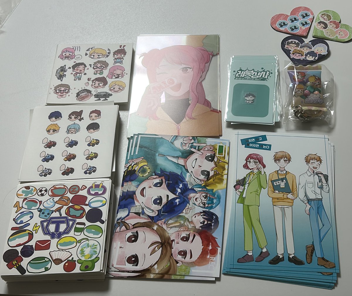 예전 행사 전프레인데 혹시 나눔하면 받으실 분 있으실까요??
1번사진 3세트, 2번사진 3세트 있어요!

초면 탐넘 전부 상관없으니 편하게 연락주세요!!