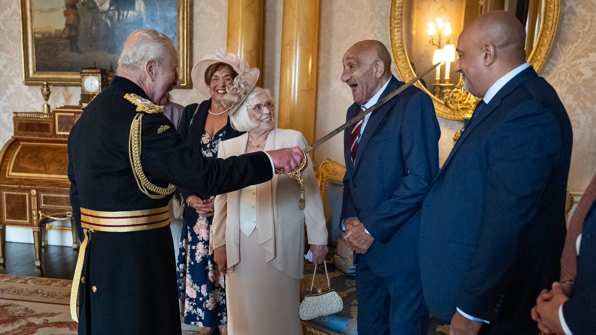 The Royal Family tweet media