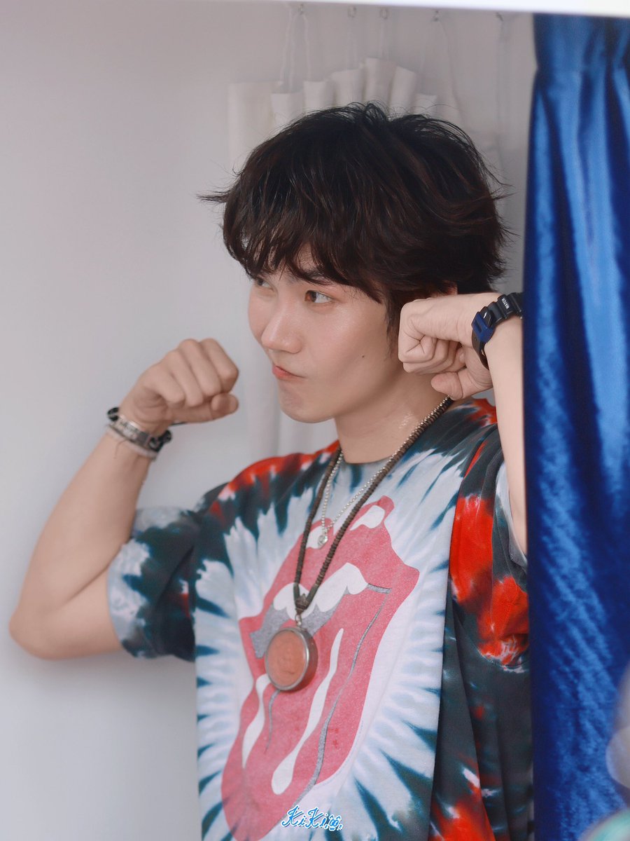 Cool boy 😎
<a href="/JakeB4rever/">BIU.</a> 
BUILD THIRTYONE DERLAND
#HAPPYBUILDTURNS31
#BuildJakapan 
#Beyourluve