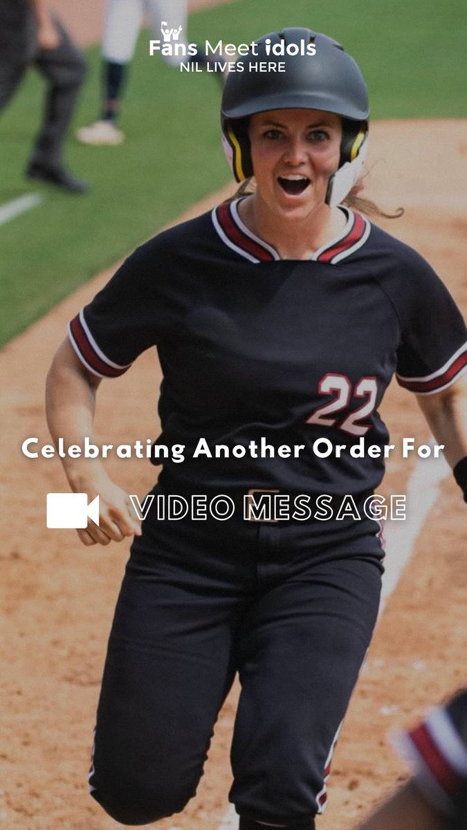 Celebrating an order with Giulia - South Carolina Softball 
Shop at app.fansmeetidols.com/giulia.desider…