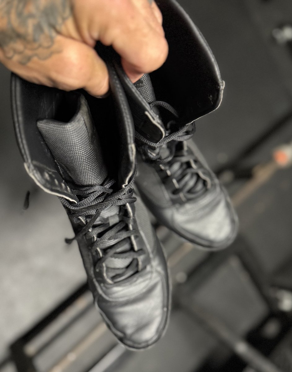 erickstevens82's tweet photo. Time to dust them off. https://t.co/ed1KqLPtI4
