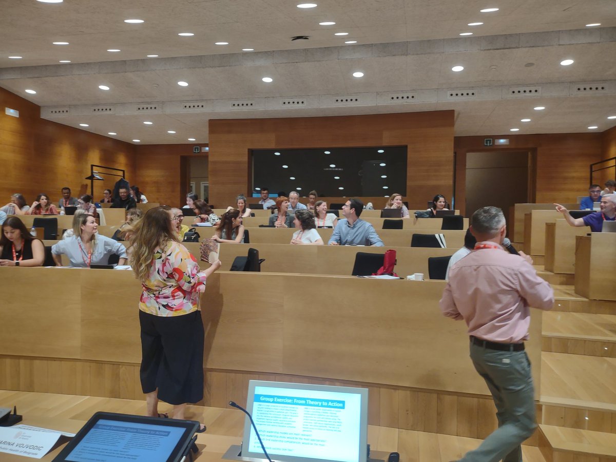 vilmatripodoro's tweet photo. Following the Sumner school on leadership so motivated! 40 people inspired and learning togheter @AtlantesPC @CODEYAA @ICS_unav @unav @Museo_unav https://t.co/KmDOfxchNC