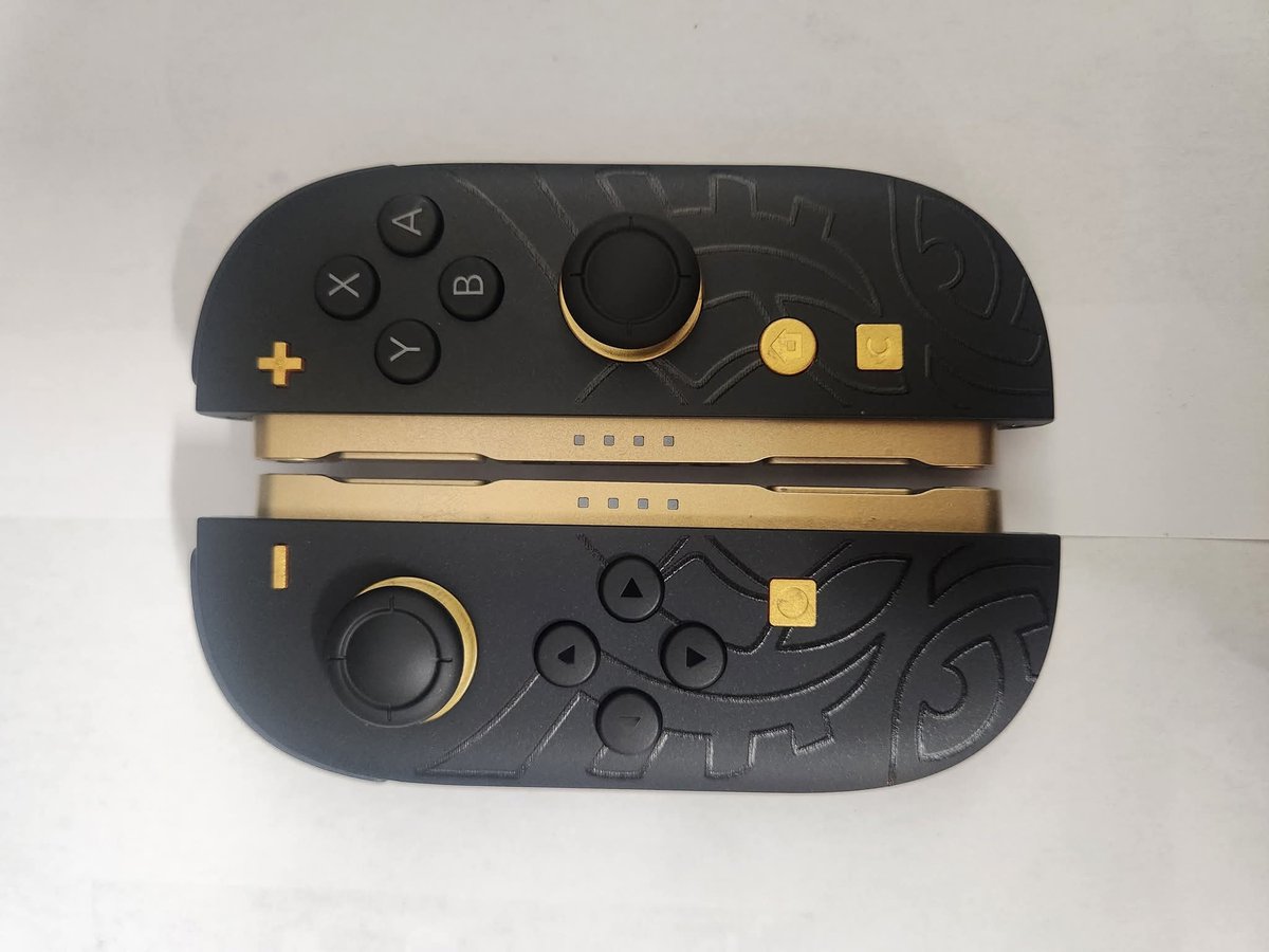 Switch 2 custom Zelda Joy-Con 2

reddit.com/r/NintendoSwit…