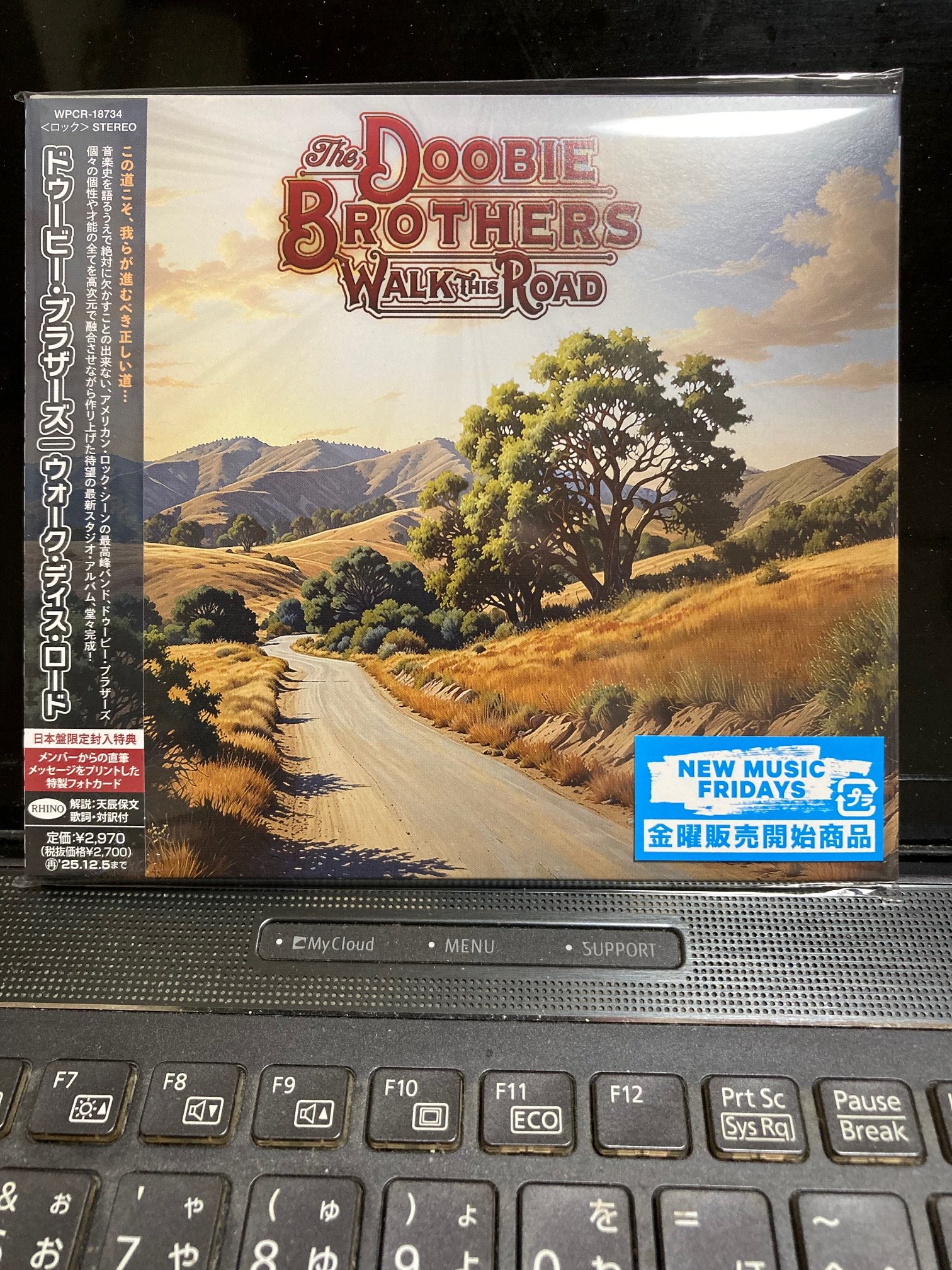 ドゥービーブラザーズ直筆サイン入り最新作Walk This Road ドゥービーブラザーズ直筆サイン入り最新作Walk This Road