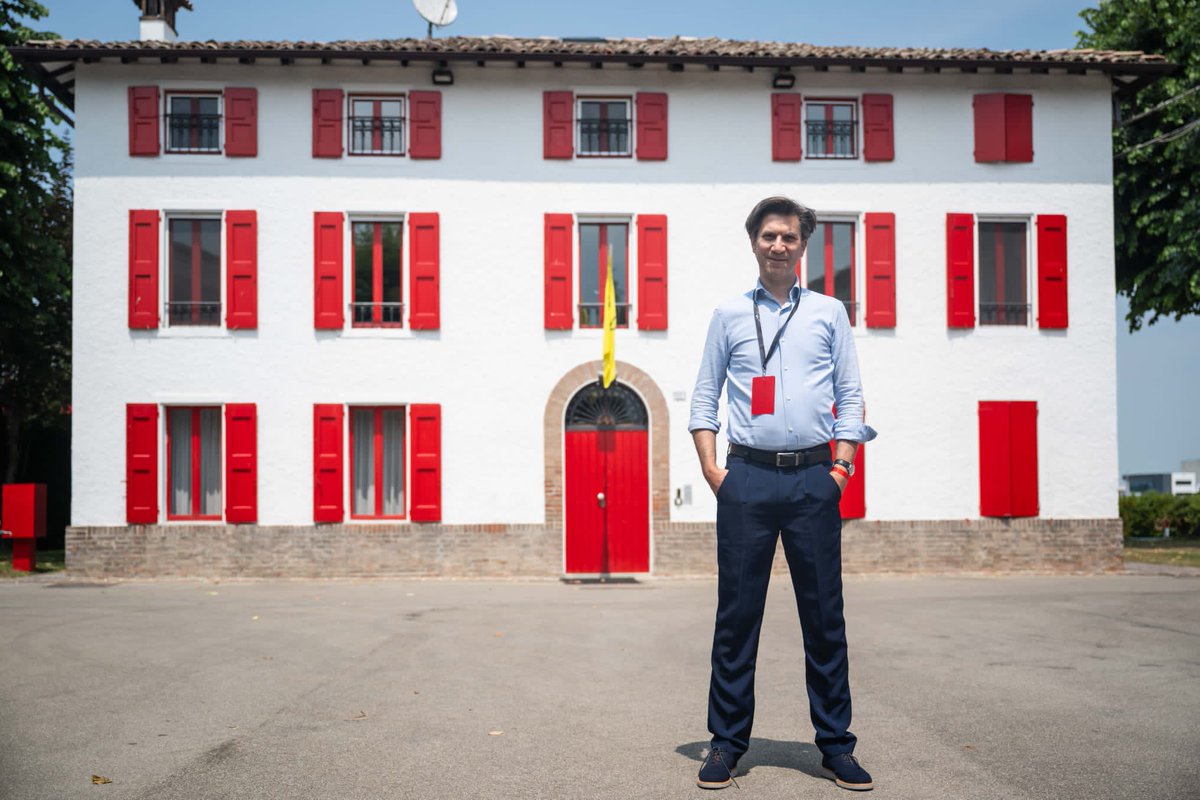 A huge thank to #ChinaClubBerlin @ferrari and #FerrariBerlin for the wonderful and unique experience! 
Two unforgettable days among great people and friends! 

#esperienzaferrari #maranello #fiorano #ristoranteilcavallino