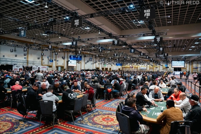 #lectores premiados en el Evento #19 Colossus $500 de la #WSOP2025 🇺🇸: 

Hugo Nazar 🇦🇷: 574° - $1.860
Ramiro <a href="/yranek/">R.</a> 🇦🇷: 1.297° - $1.160
Mark Lacoste 🇦🇷: 1.864° - $1.090

GG! 👏

📸 Poker News