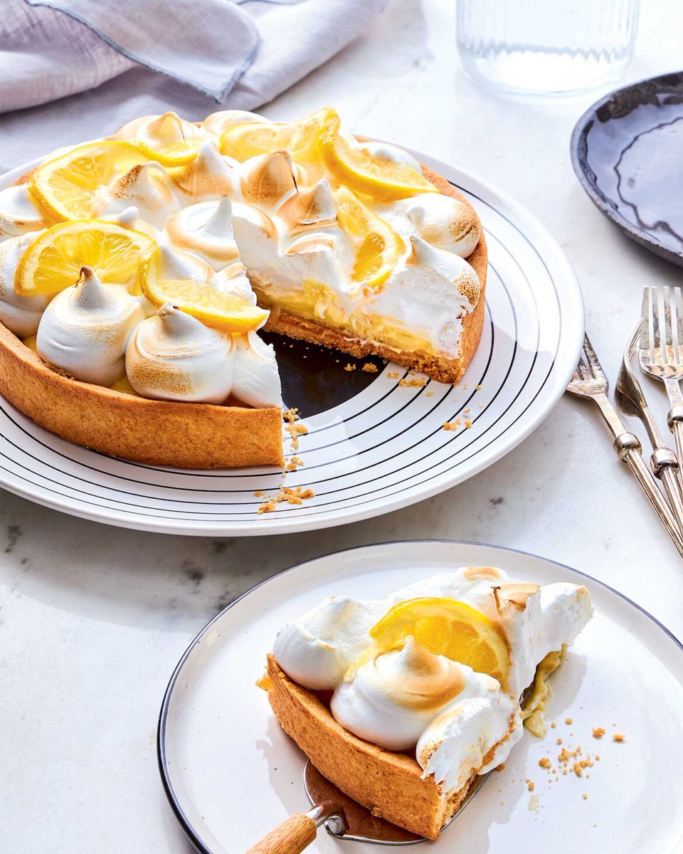 Σοκολατένιο χθες, ταρτένιο, κρεμώδες και φρουτώδες σήμερα! Orange pie!🍊😋
Να μην αφήσω κανέναν παραπονεμένο! 😘

Καλό απόγευμα shoppies μου! 💕💕Για να δούμε τι πέδιλα θα δούμε σήμερα!🤔 Σίγουρα δεν θα δούμε πέδιλα με τακούνι στιλέτο!😉🤪😂😂😂 #shoppingstar