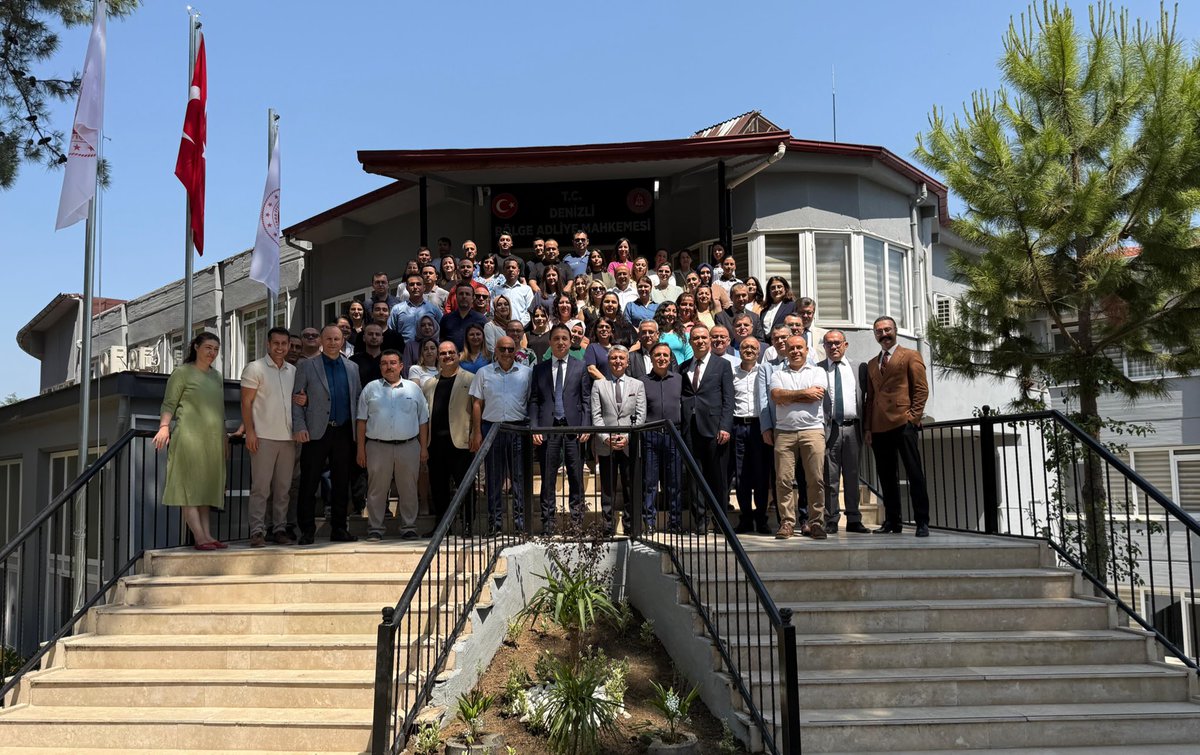 Denizli Bölge Adliye Mahkemesi’nde Sayın Başsavcımız, Başkanımız, meslektaşlarımız ve personelimizle bayramlaşma merasimimizden..
