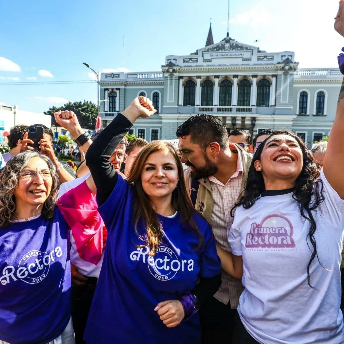 marcatextos's tweet photo. UDEG: ¿REBELIÓN PORQUE "SI LLEGÓ UNA", NO "LLEGARON TODAS"?
https://t.co/P4XvAteJS4
#marcatextos #mayoriadeedad
El análisis de @jcentresemana https://t.co/TFdm6HwKqE