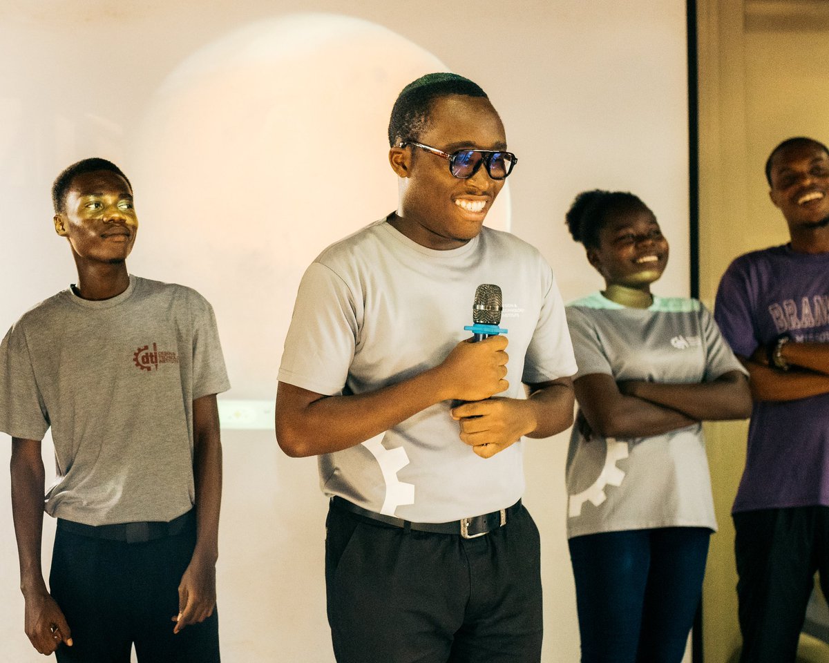 BlueSPACE_hubs's tweet image. Moments captured during our recent TalentFACTORY Networking and Onboarding Mixer! 📸

We appreciate the presence of all attendees. 

Missed the mixer? Sign up for TalentFACTORY here and unlock career development and job opportunities:

bluespaceinnovationhub.com/project/talent…

#TechTrainingGhana