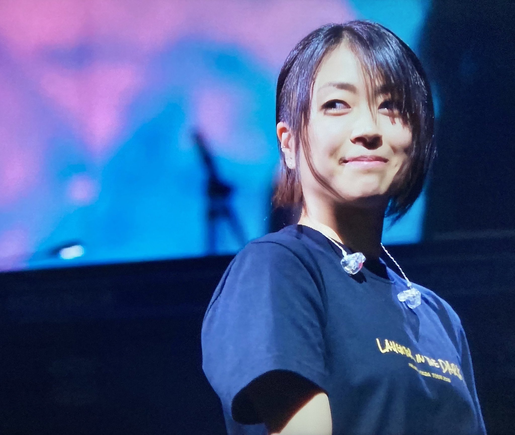 on⑶_【愉悦.衝動.頬笑】 The girl deliberately left a lip mark on the CEO's face, and