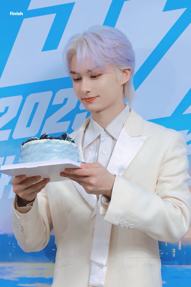 finish0610's tweet image. 250610
🎂
#준 #JUN #문준휘 #文俊辉 #세븐틴 #SEVENTEEN