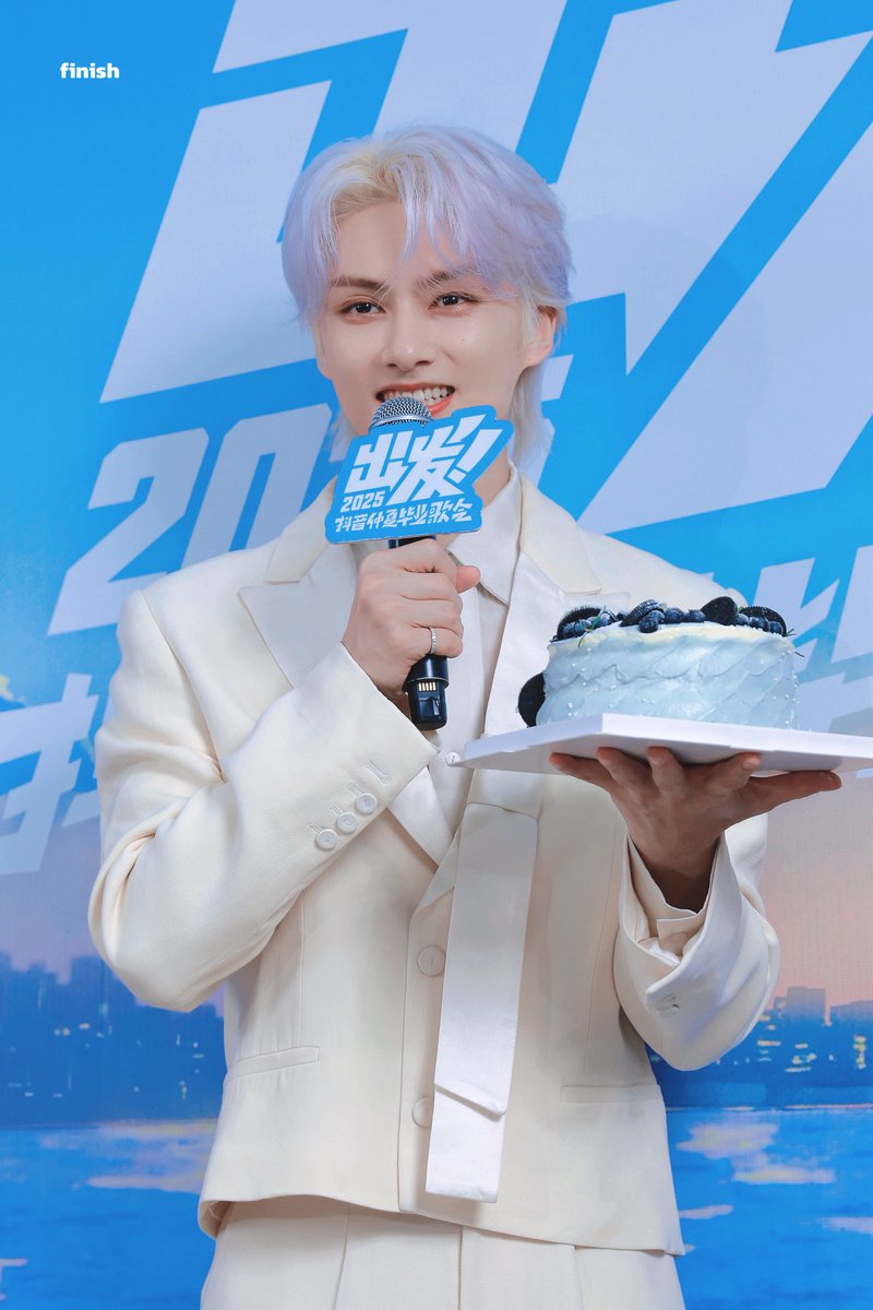 finish0610's tweet image. 250610
🎂
#준 #JUN #문준휘 #文俊辉 #세븐틴 #SEVENTEEN