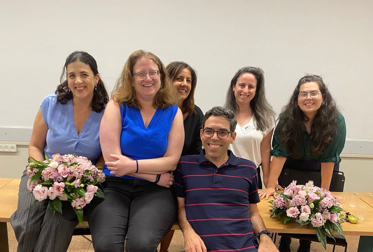 עכשיו שהתאוששנו אפשר להגיד תודה לכל מי שהשתתפ.ה איתנו בחגיגות 30 שנה לחוג לתקשורת <a href="/TelAvivUni/">Tel Aviv University</a> נאחל עוד שלושים שנה של עשייה, מחקר משמעותי ותרומה חברתית. #כלהחמודותאצלי <a href="/ShirHappens/">ShirHappens</a> <a href="/Hadllora/">Hadar Levy-Landesberg 🎗️</a>