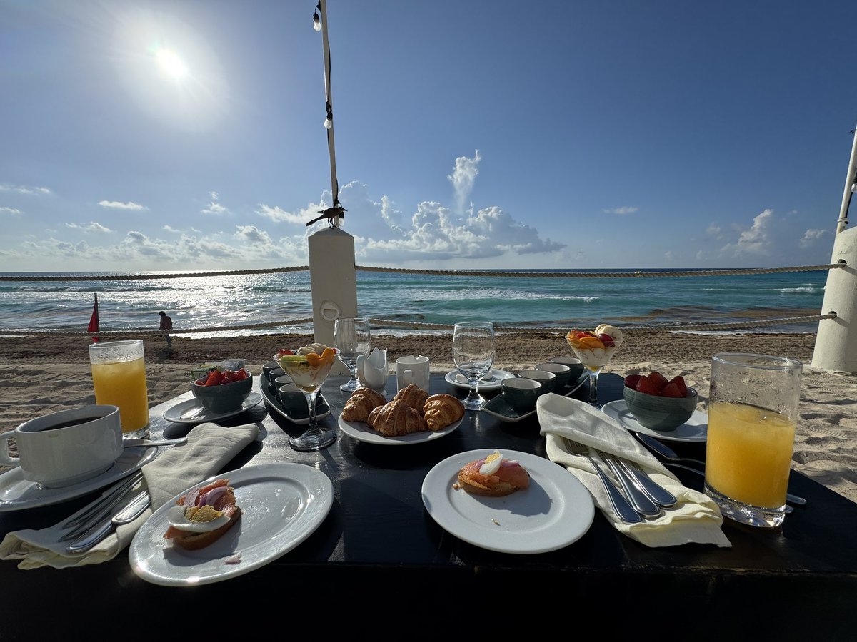 GuidingFire's tweet image. Breakfast views this morning