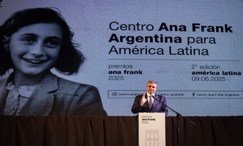Macri destacado en los Premios Ana Frank - adnciudad.com/index.php/1810… #PremiosAnaFrank <a href="/jorgemacri/">Jorge Macri</a> <a href="/OrsiYamandu/">Yamandú Orsi</a> <a href="/LuisLacallePou/">Luis Lacalle Pou</a> <a href="/centro_anafrank/">Centro Ana Frank América Latina</a> <a href="/GagoGustavo/">Gustavo Gago</a> <a href="/CaritoBartel/">Carolina Bartel</a>