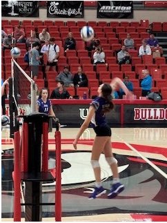 Happy Birthday Howl Out to incoming transfer Riley Filla. Paws Up!!! #Intentional 🐾🐺🏐