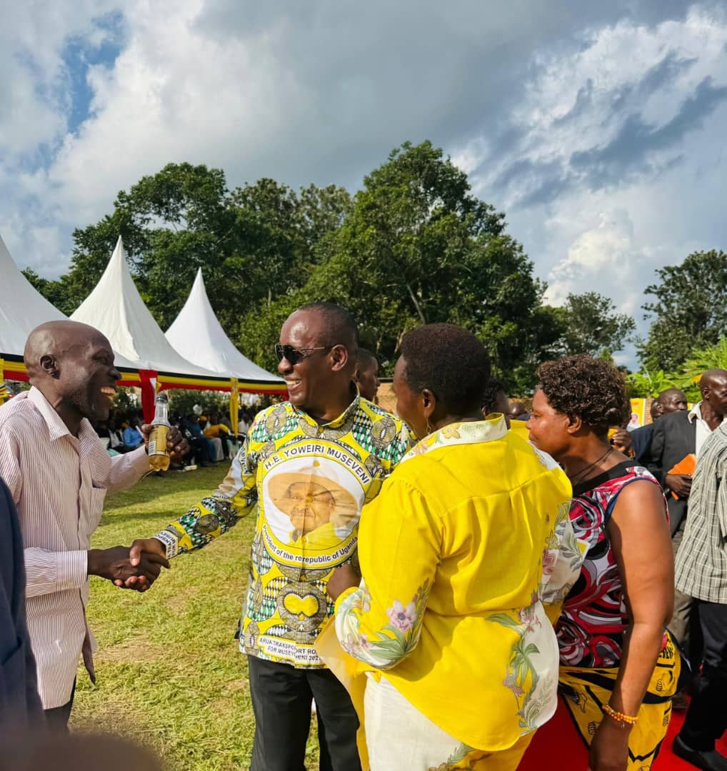 BavuleOfficial's tweet image. Iganga ,Luuka ,Jinja city , Jinja District , and Kaliro have endorsed Capt Mike Mukula (@Mukulaa) and speaker Rt Hon @AnitahAmong..🙏😁💪💪
#mukula4cec
#anitah4cec
#easternregion.
Diligent, Resilient, Effective