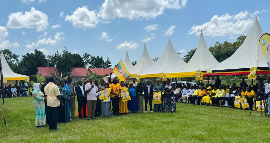 BavuleOfficial's tweet image. Iganga ,Luuka ,Jinja city , Jinja District , and Kaliro have endorsed Capt Mike Mukula (@Mukulaa) and speaker Rt Hon @AnitahAmong..🙏😁💪💪
#mukula4cec
#anitah4cec
#easternregion.
Diligent, Resilient, Effective