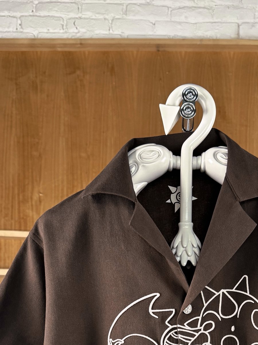 glyvees's tweet image. Bow-shaped hanger, drawn from one of my paintings 🏹🍏