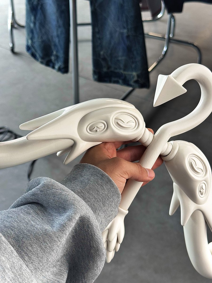 glyvees's tweet image. Bow-shaped hanger, drawn from one of my paintings 🏹🍏