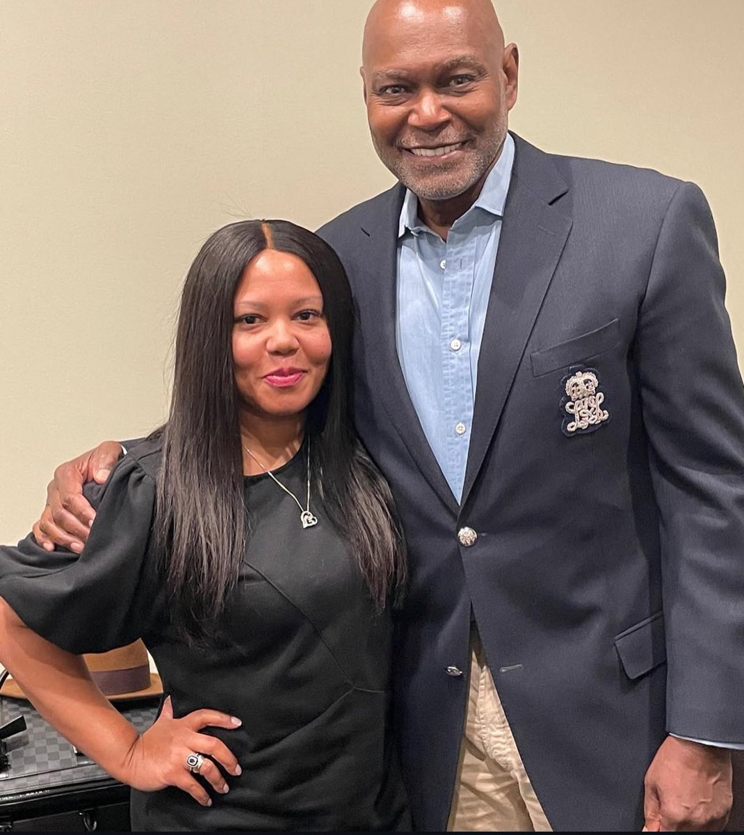 C_Wins_'s tweet image. Happy Birthday to my Dad!!! ❤️❤️Thank you for EVERYTHING!! He is the 🐐#daddysgirl #DapperDAD