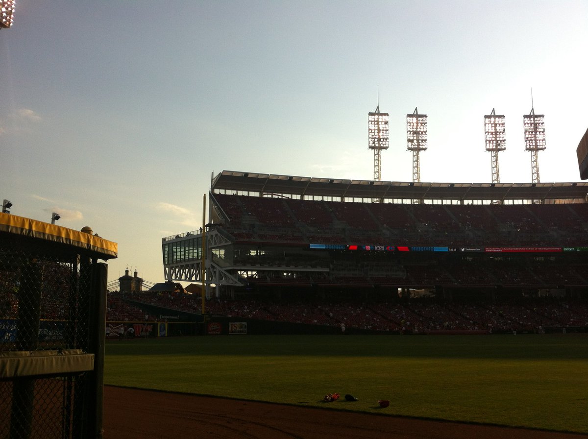I miss this view. This is from the last Sam flight I participated in during my years at the Zoo. 9 years ago today. I miss my old crew.