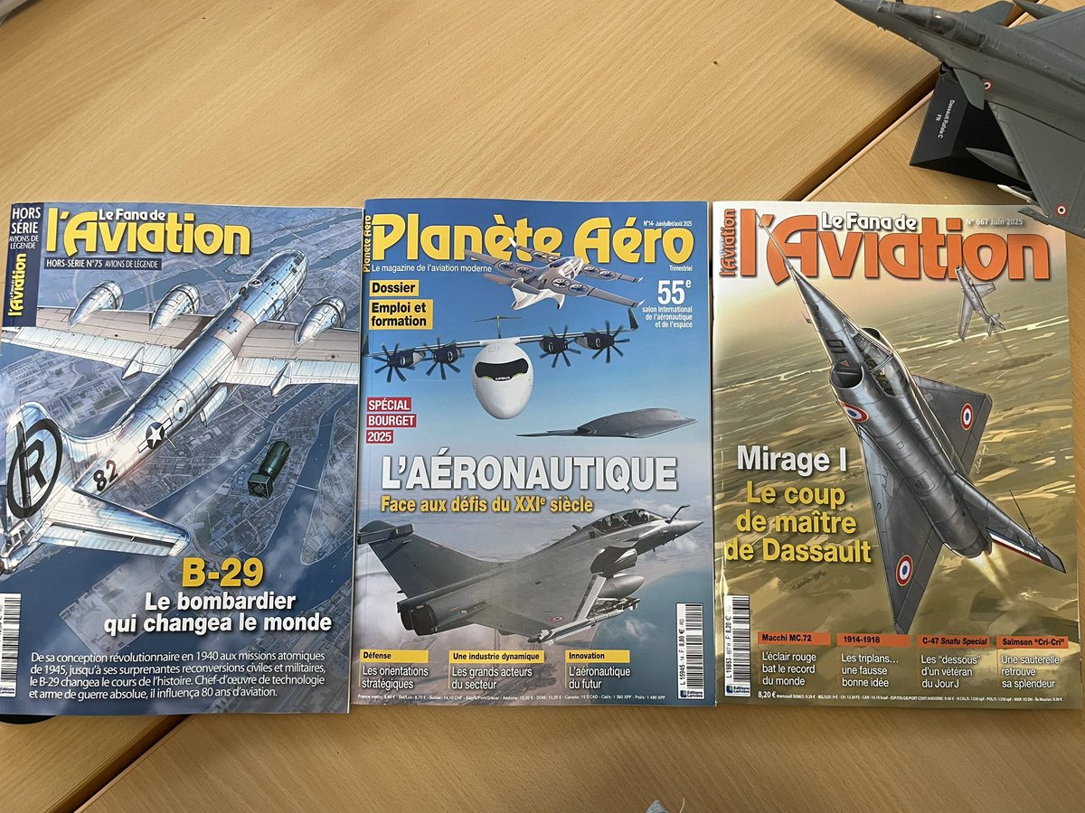 Mirage4000B's tweet image. #Lectures Toute l’aéronautique et le grande monde de l’aviation. 
Les équipes sont mobilisés pour vous les #avgeeks !  Bonnes lectures à vous.