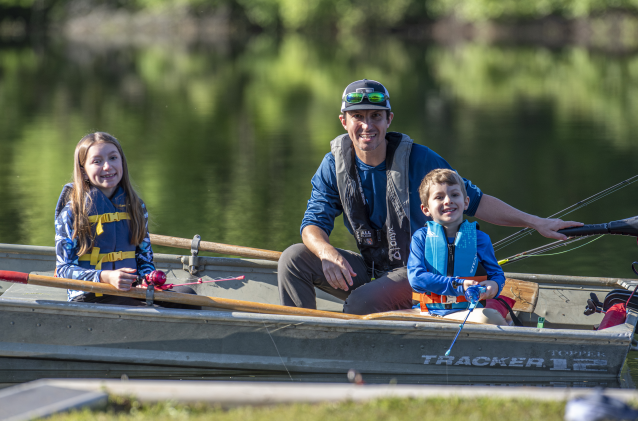MyFWC's tweet image. Fish License-Free this Father’s Day!
This weekend, June 14-15, is the perfect chance to take your dad or your kids out freshwater fishing and explore Florida's many opportunities without needing a fishing license! More info: bit.ly/FreshwaterFish…