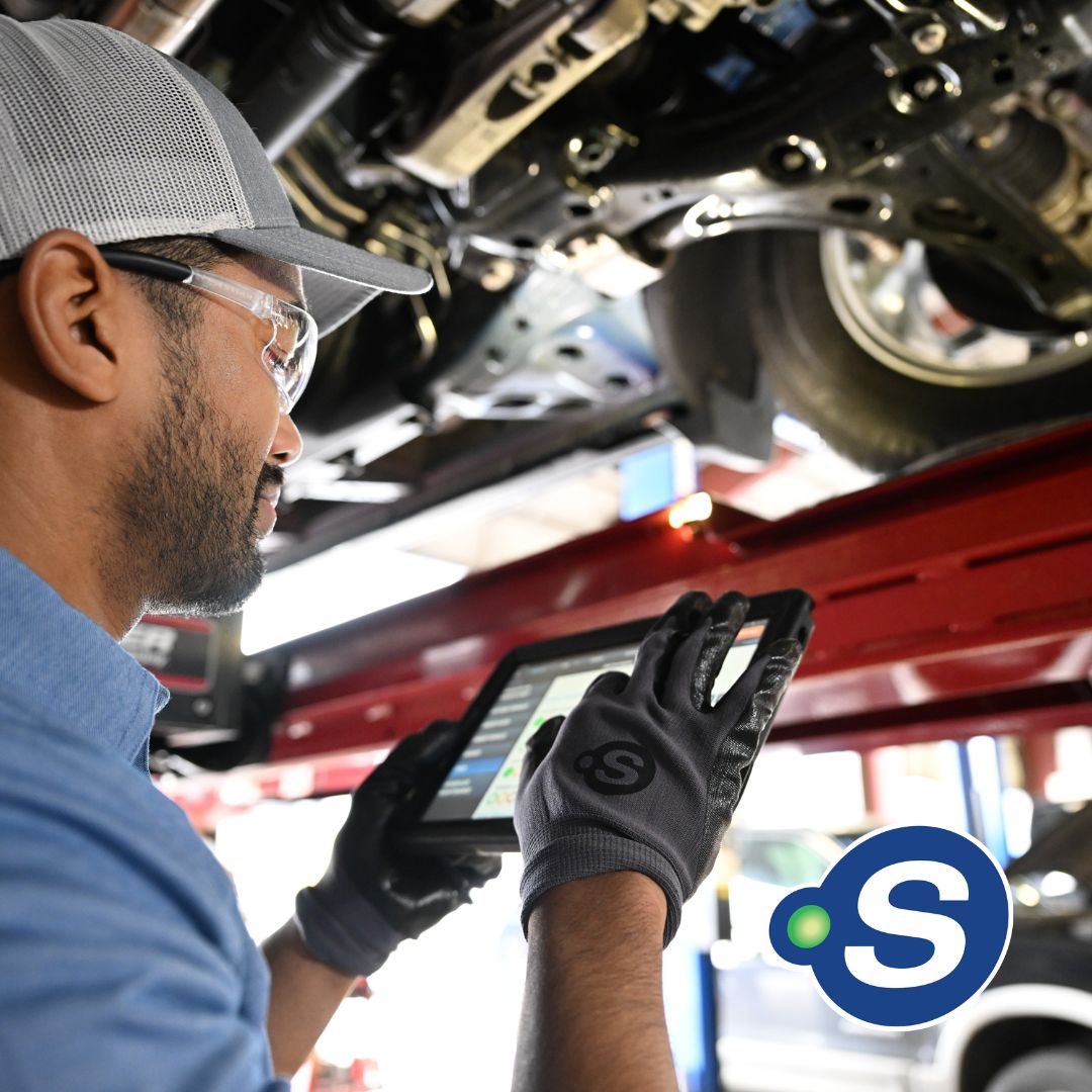 pointsauto's tweet image. Car acting up? Our team uses advanced diagnostic tools to pinpoint the issue, so we can get you back on the road faster and smarter. 🧠🔧 

#PointSTire #PointS #NoStressWithPointS