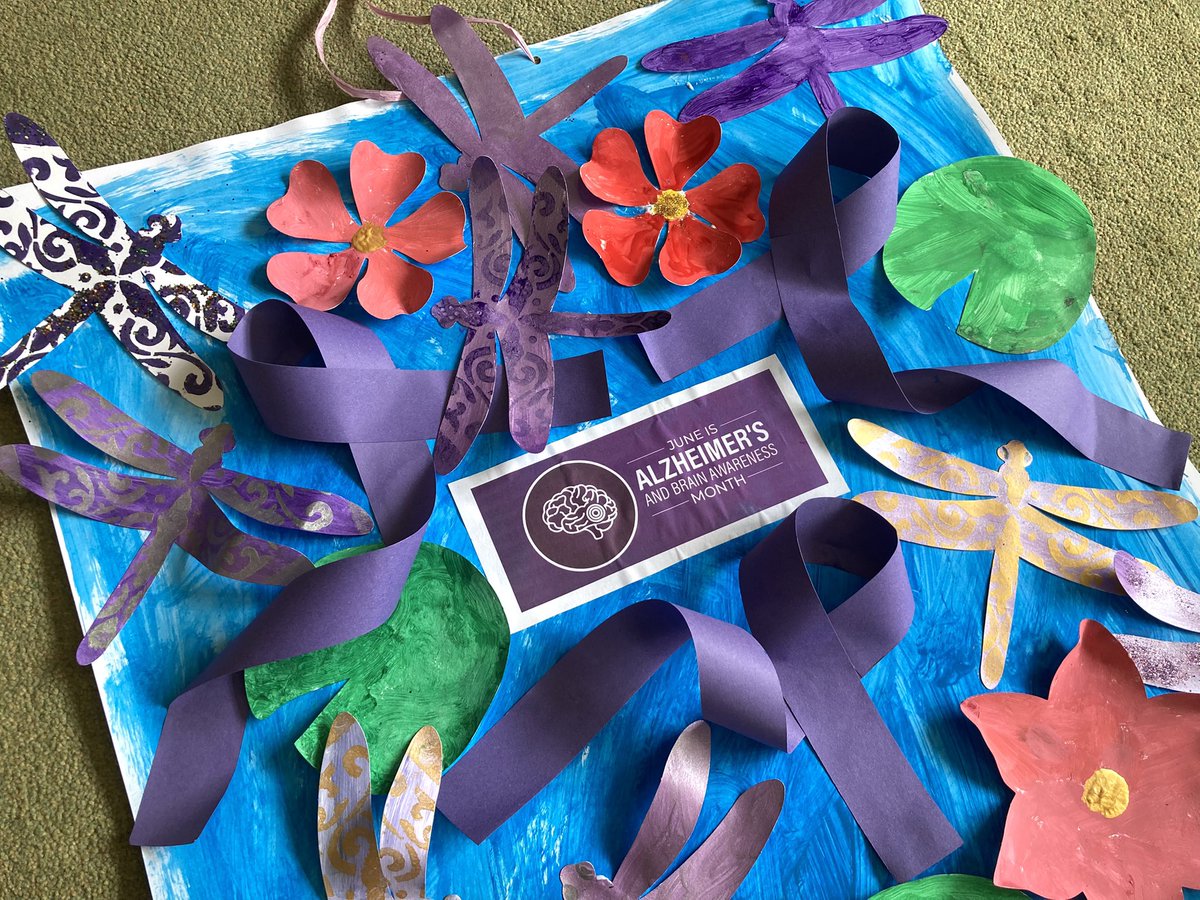 MojoWorcester's tweet photo. June is #AlzheimersAwareness month
Here is our beautiful moving creation crafted together with the residents #LivingWithDementia #alzheimers
#artsanscraftsincare
#artivitycoordinators
#residentswellbeing
#Wellbeing 
#artsinhealth
#dementiacare
@Artsincarehomes 
@alzheimerssoc https://t.co/S0JWsITsyi