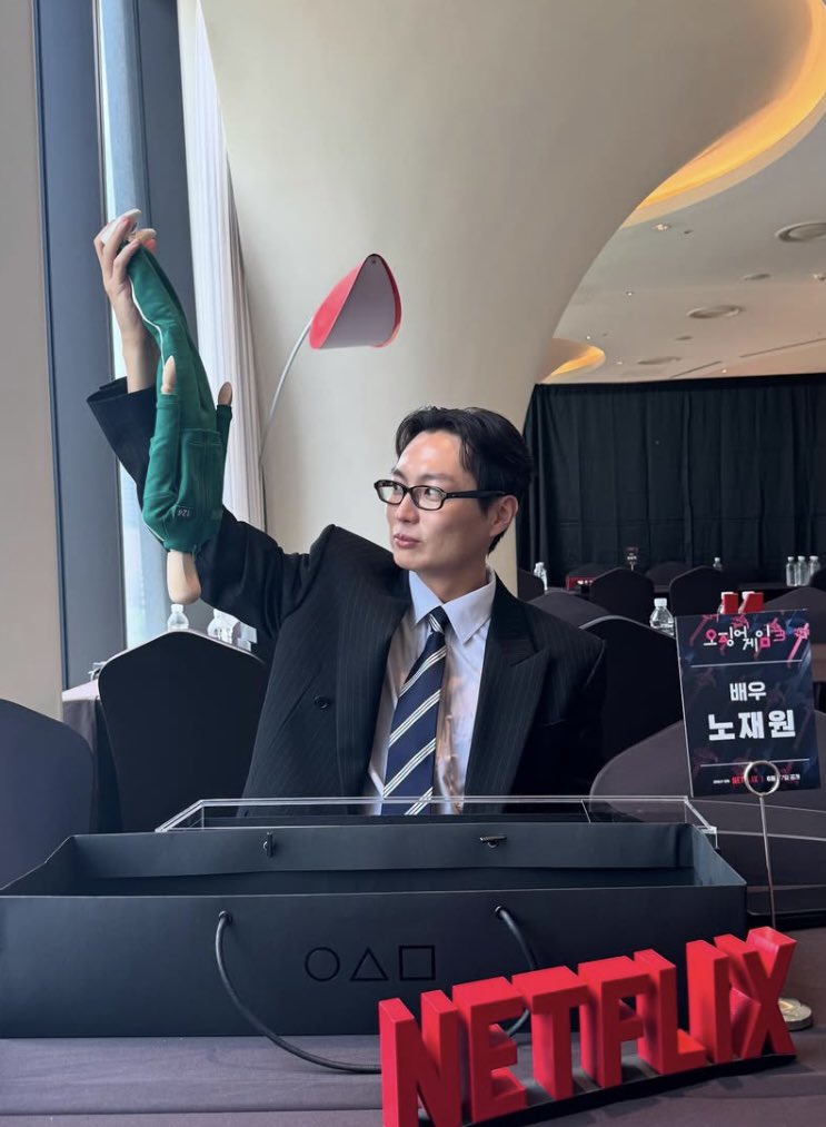 theflrn's tweet photo. namgyu's fate from roh jaewon's posts:

1. namgyu at jumping rope game
2. confrontation w minsu
3. namgyu falls
4. and dies laying on the field of flowers floor https://t.co/c952Sj0BEz