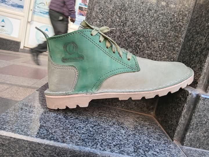 Father's days special 

2 tone lift =R1199.99
2 tone =R1099.99

Brand:Iscathulo_SA 
WhatsApp 076 491 1138 .

All available instore Or online Free shipping for only these from size 4-13 adults 
Valid until 30/06/25

We are based in Johannesburg FNB bank city [49 simmonds street