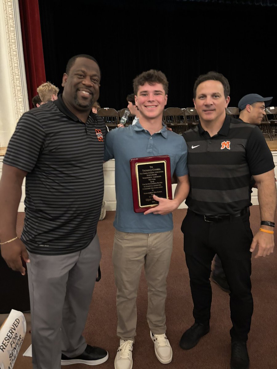 Congratulations to my dude <a href="/Efriedman_34/">Elijah Friedman</a> on receiving the Thomas J. Connell Old Timers Athletic Association Sports Award last night for outstanding record in athletics, leadership, citizenship and scholarship at Mamaroneck HS. <a href="/mhsvarsitysport/">The Jungle</a> <a href="/MamaroneckED/">Mamaroneck Schools</a> <a href="/MamkAthletics/">MHS Athletics</a>