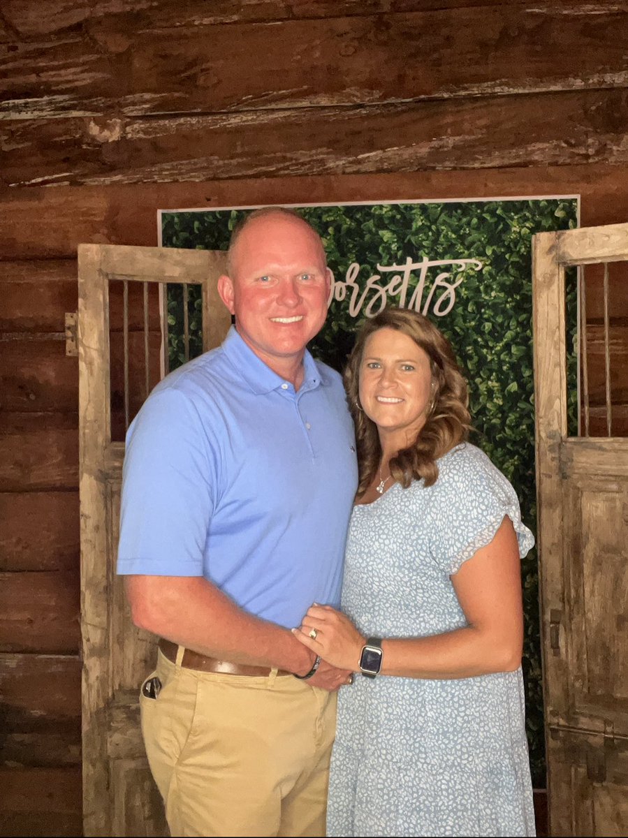 BrianWalls10's tweet photo. Happy 25th Anniversary babe!❤️ I love you more today than Ever . God has Blessed us more than we deserve and thankful for this life we have ! Here’s to 25 more ! ~ Brian https://t.co/VfvIZMEdhS