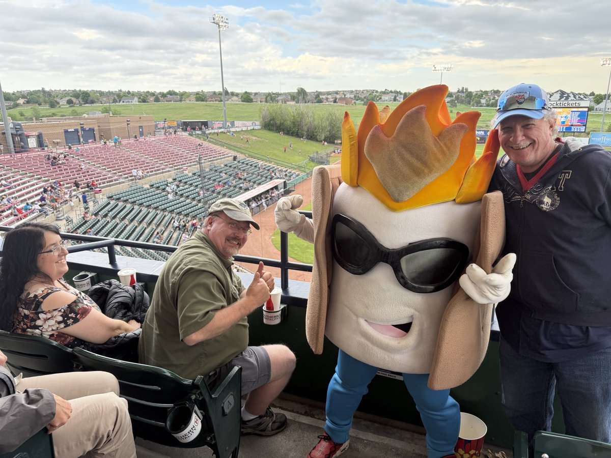 RobertMilmore's tweet photo. Vibes Baseball is in full swing!
There’s nothing better than baseball, sunshine, and honoring our Military Families of the Game! ⚾☀️❤️🤍💙
#firstcommand #colorado #coloradosprings #pikespeak #summerattheballpark #VIBESbaseball #militrayfamilyofthegame https://t.co/CZCn0UEiNb